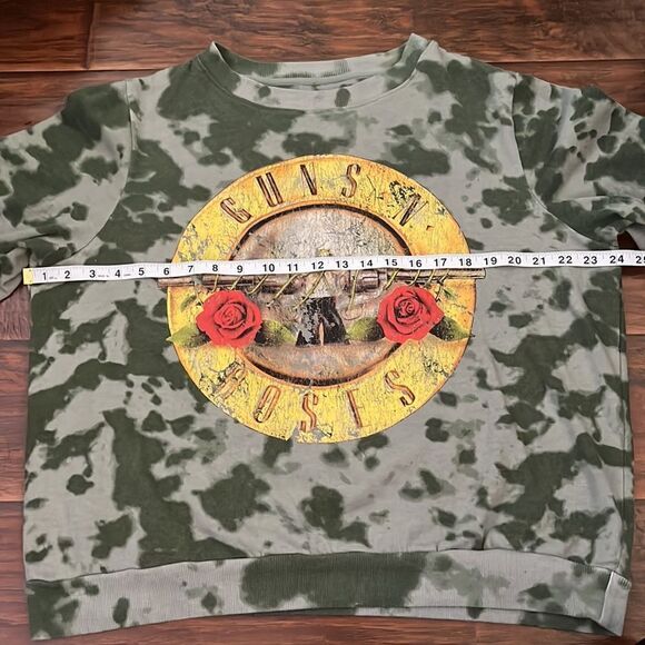 Guns N Roses Tie Dye Distressed Graphic Sweatshirt - Picture 5 of 8
